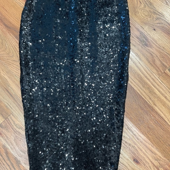 Birthday dress. Nookie sequins dress midi black. Used. Perfect for NYE! - Picture 4 of 5